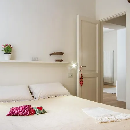 Mezzaluna House, Terre Marine